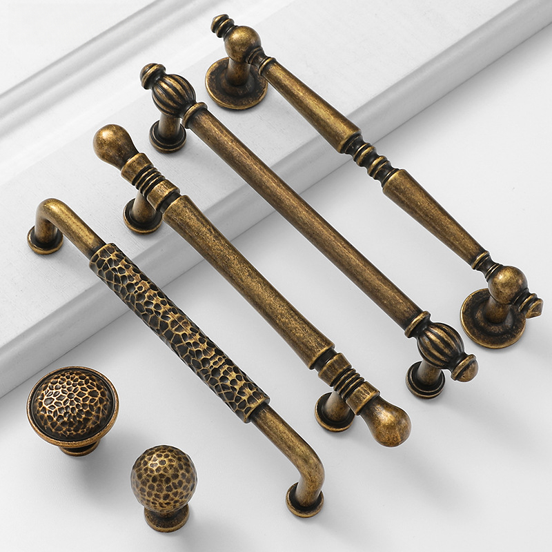 Antyczny uchwyt meblowy z mied – Unique Furniture Hardware recenzja i cena